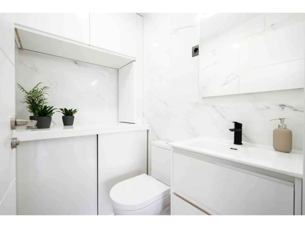 Precioso Apartamento A Pie De Calle - Retiro- Dr Laguna マドリード エクステリア 写真